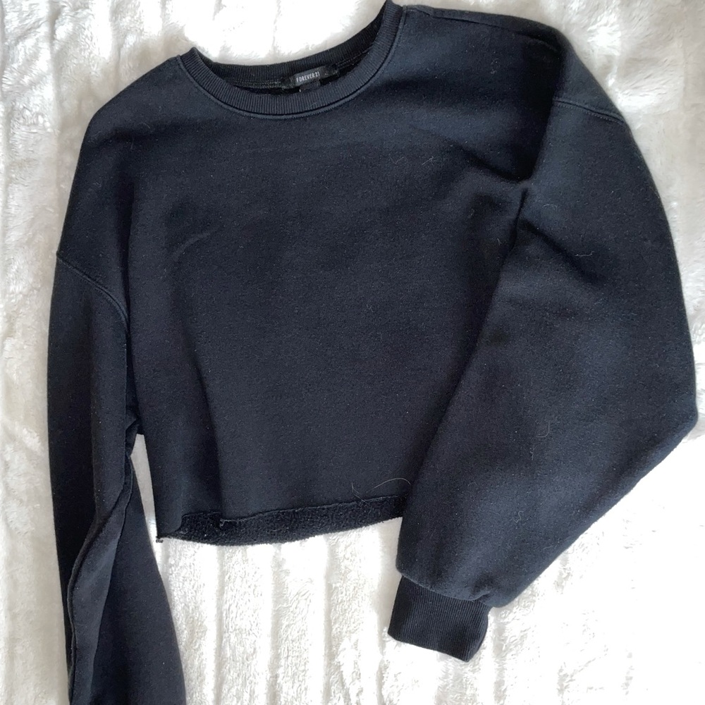 Forever 21 Cropped Workout Crewneck